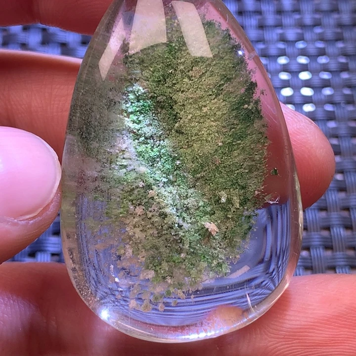 水晶吊坠(不含链)未镶嵌小***?