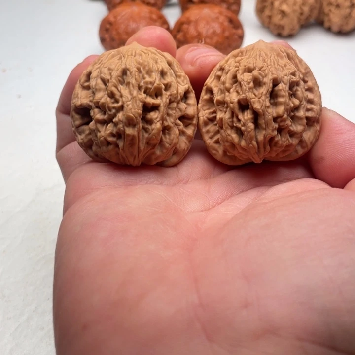 把件文玩核桃粗筋虎头