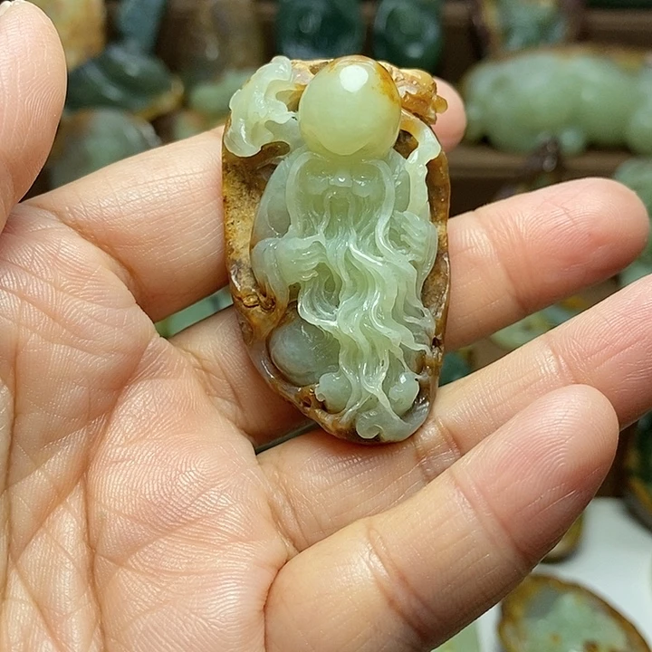 佛***人岫岩河磨玉（透闪石质玉）未镶嵌颈饰