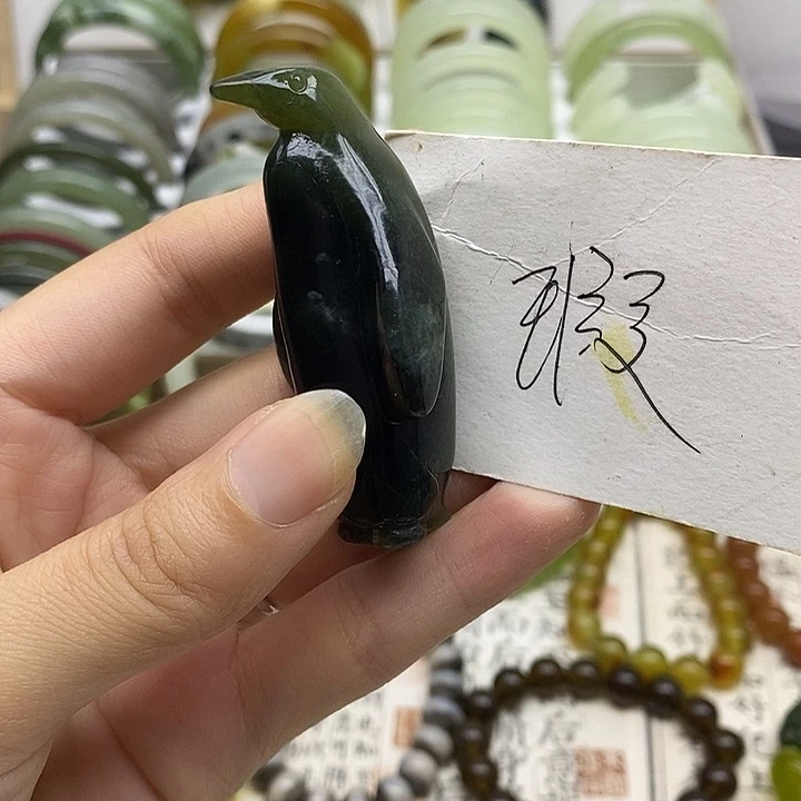 蛇纹石玉未镶嵌珠宝奇石