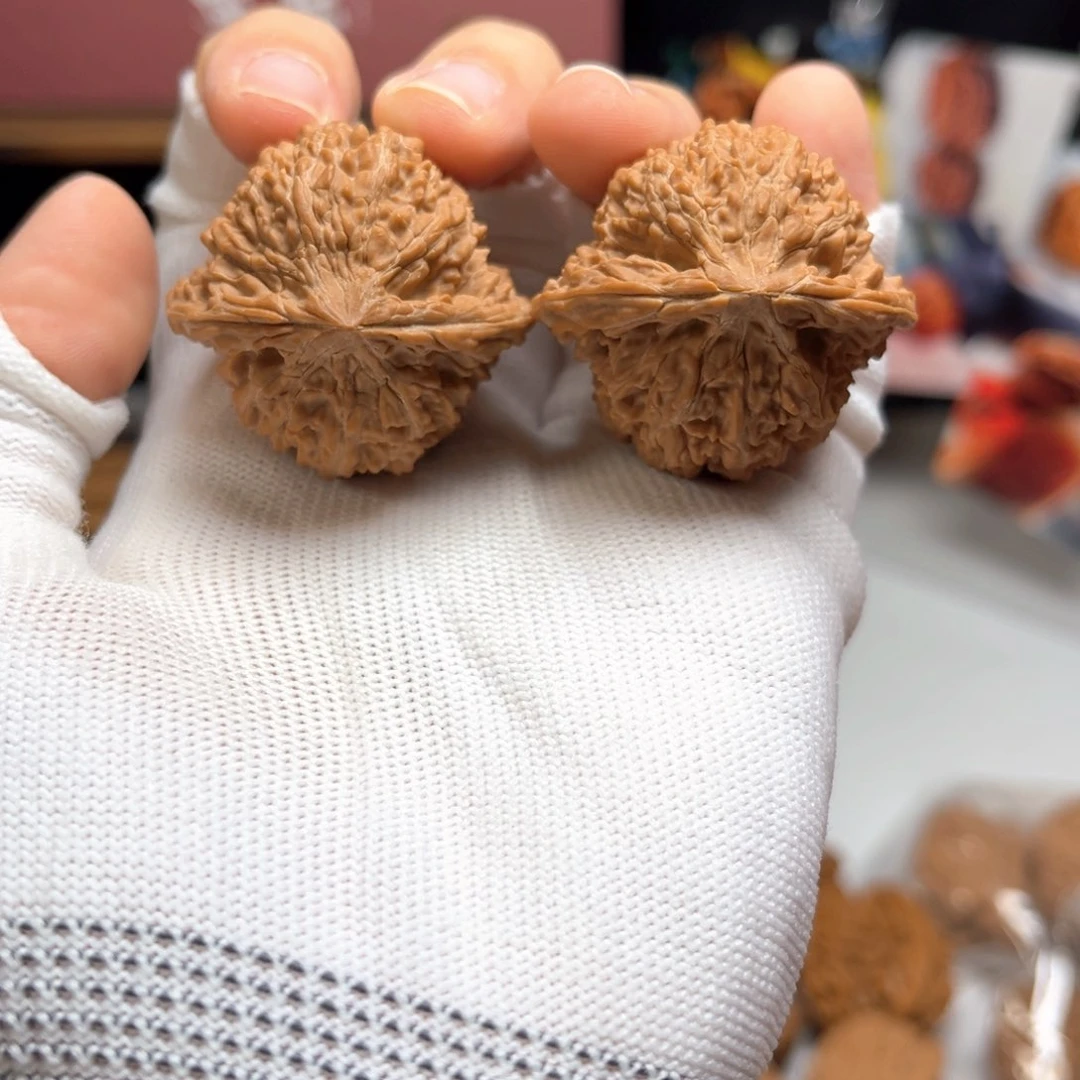 文玩核桃吊坠满天星