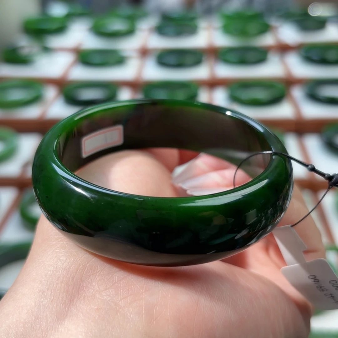 未镶嵌手镯和田玉60