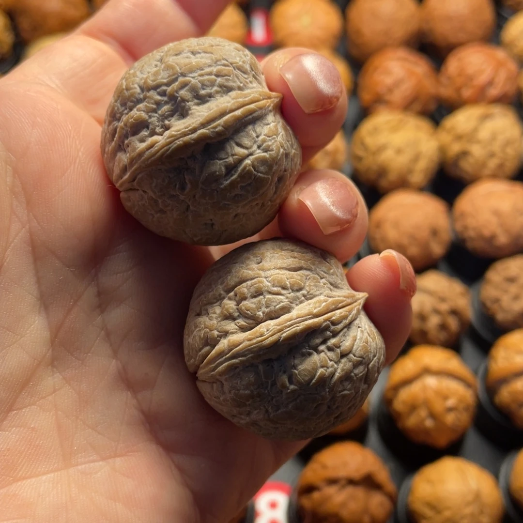 文玩核桃吊坠铁元宝