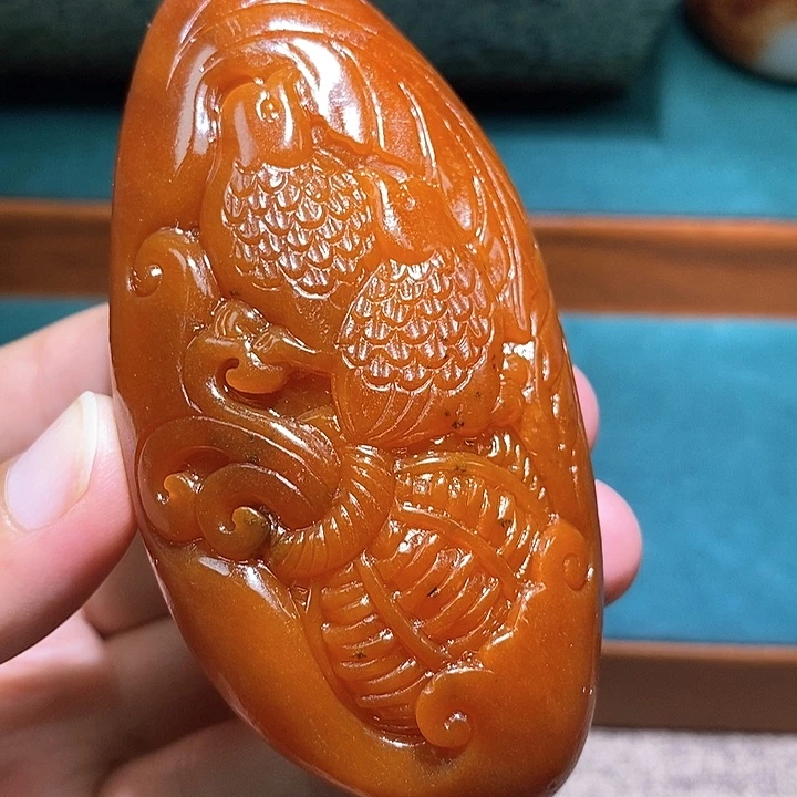 向***年颈饰未镶嵌和田玉