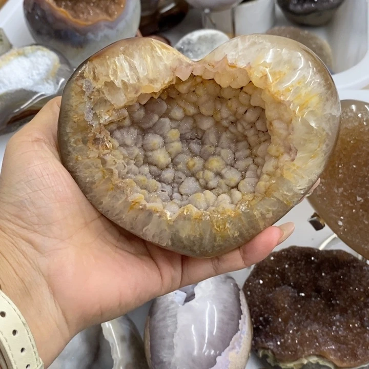 紫晶未镶嵌珠宝半成品