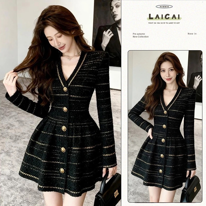 富家千金风收腰裙子短裙设计感V领单排扣显瘦高级气质秋冬连衣裙