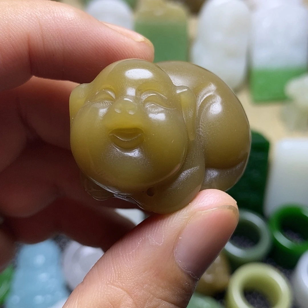 颈饰未镶嵌和田玉