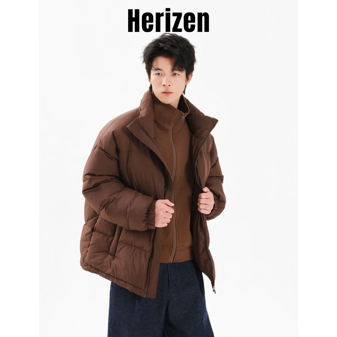 Herizen · 冬季纯色拉链休闲立领重磅白鸭绒男士羽绒服DHW90920