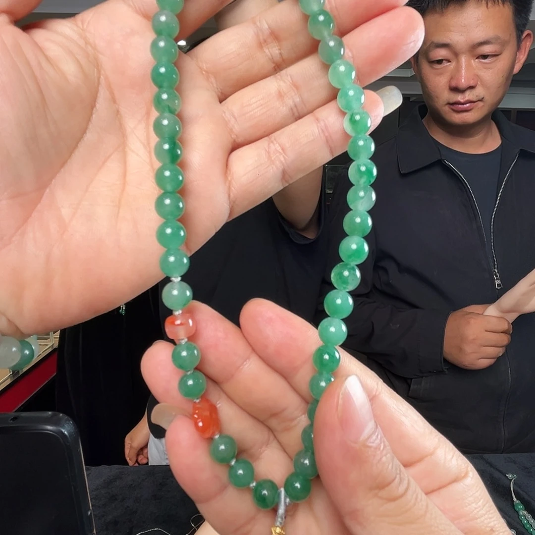 石英质玉（非洲翠）手链未镶嵌