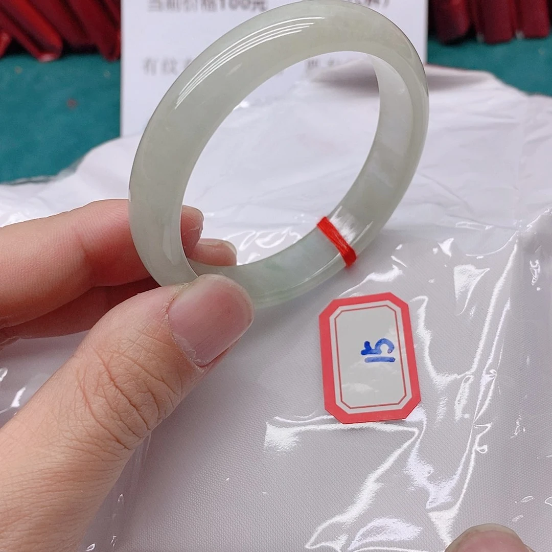 翡翠手镯未镶嵌J****.1555555555