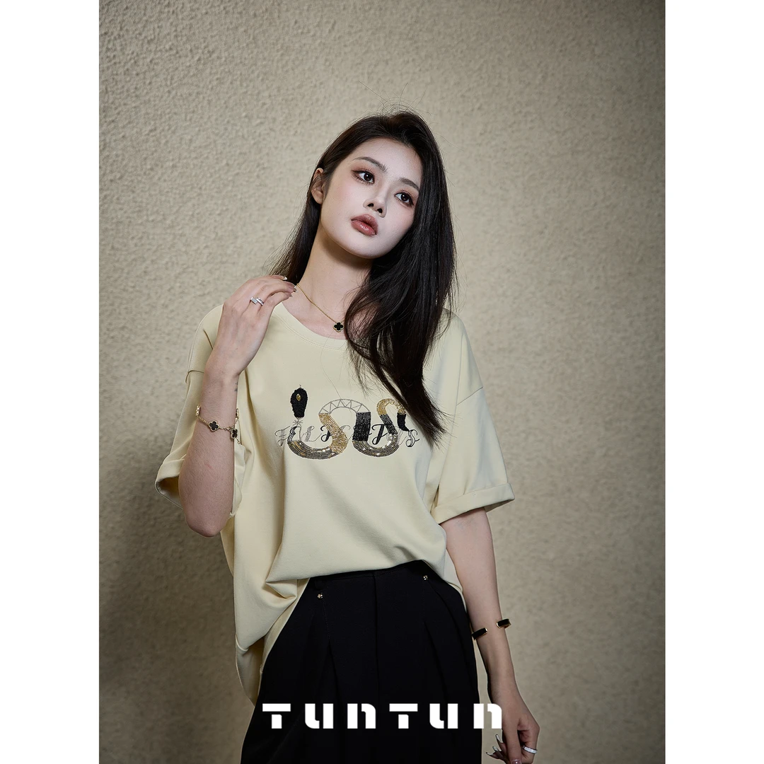 吞吞TUNT【有舍有得】日常好穿 蛇形珠片绣花圆领T恤
