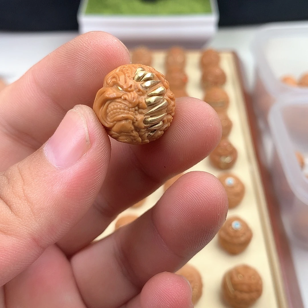吊坠猴头核桃吞噬