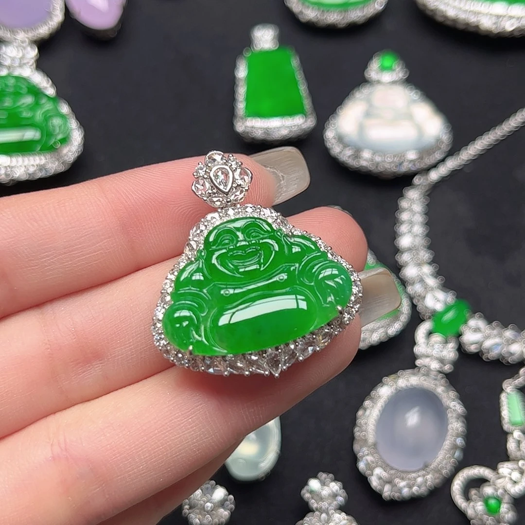 翡翠18K金镶嵌颈饰浓阳佛公吊坠