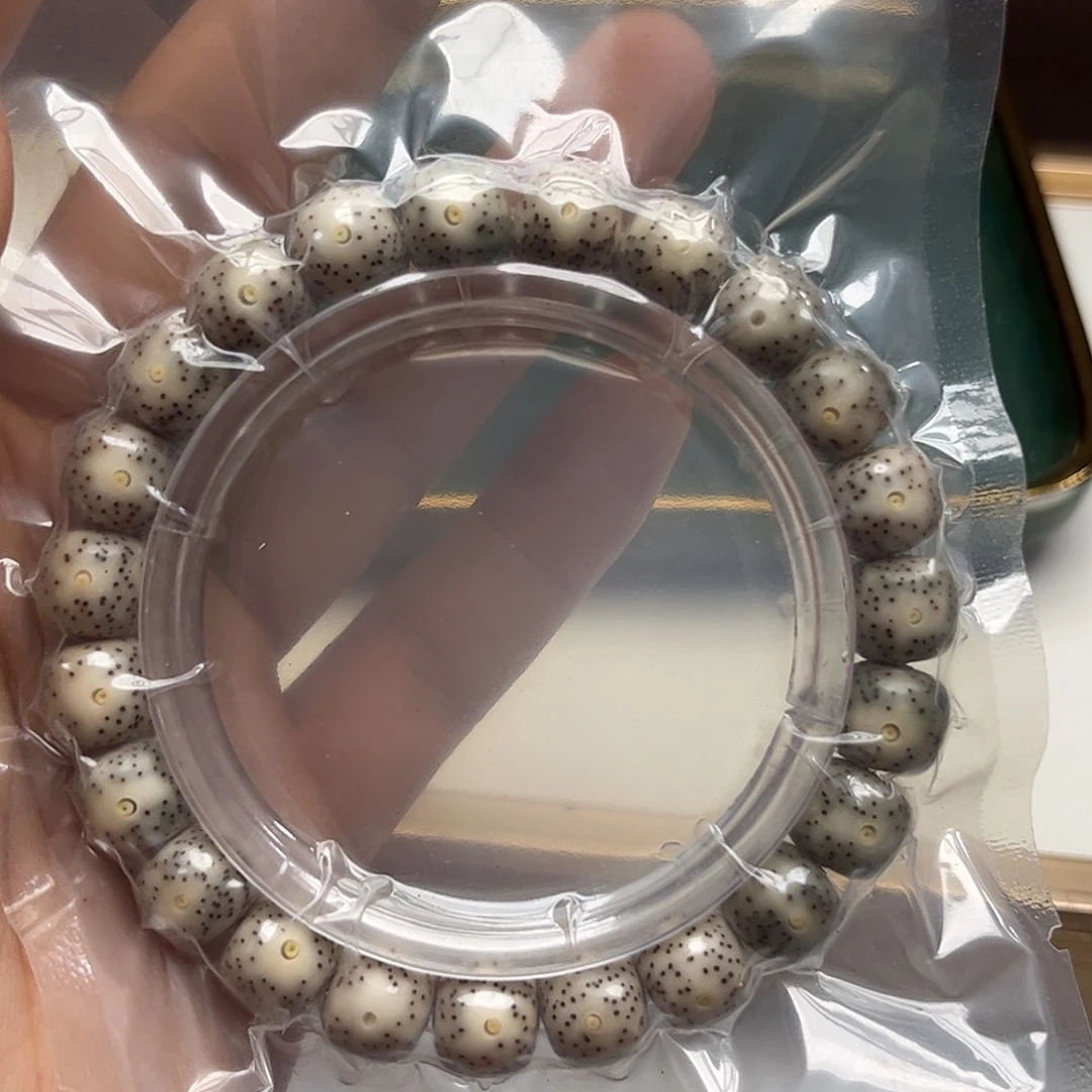 吊坠星月菩提m6。