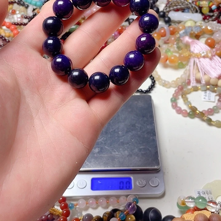 石英质玉合金颈饰