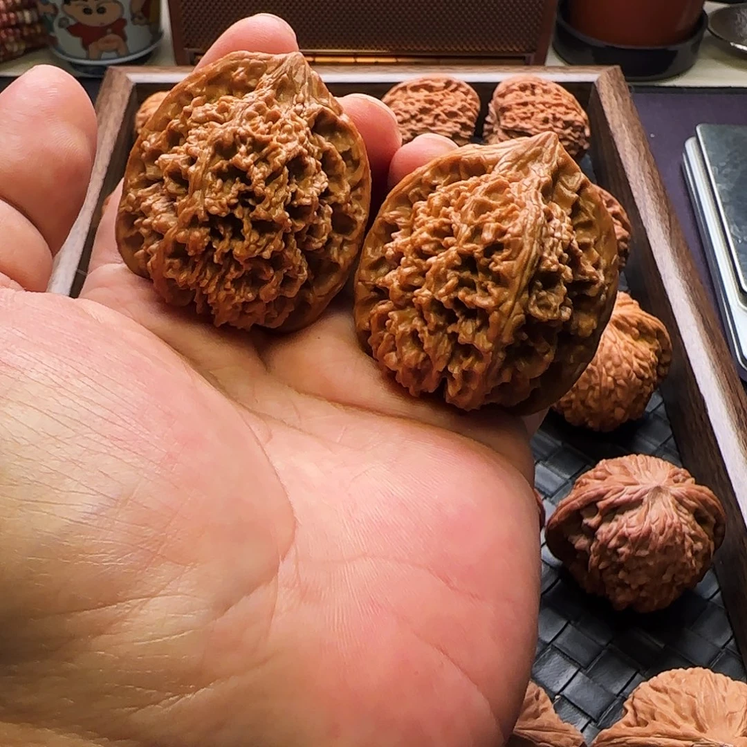 酷***：把件文玩核桃满天星