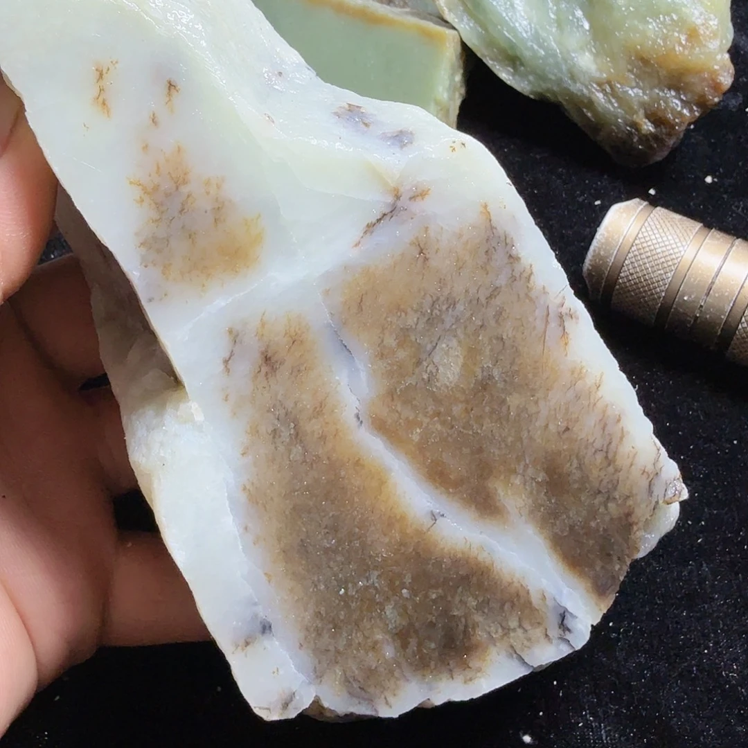 和田玉（糖玉）未镶嵌珠宝半成品