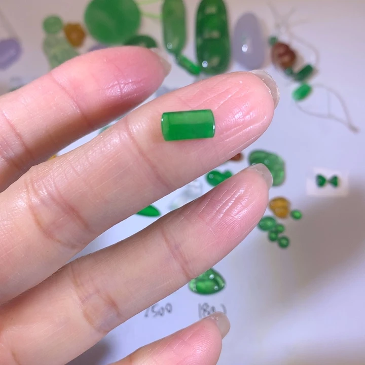 翡翠未镶嵌套链马鞍