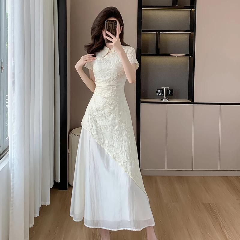 8341晗丽2025夏季新中式禅意杏色温柔小清新不规则长款绣花连衣裙