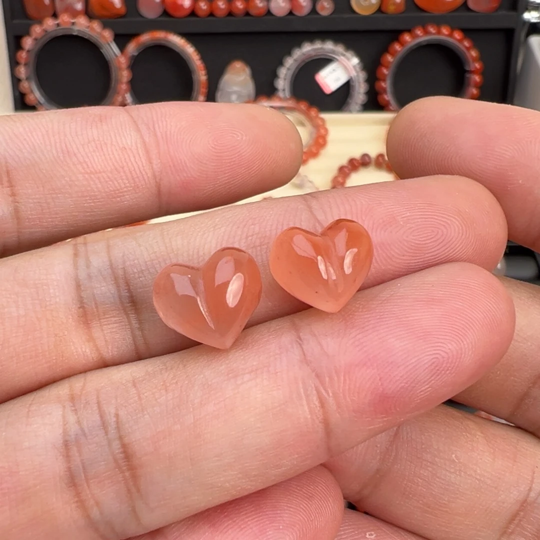 南红玛瑙未镶嵌颈饰一对屁桃