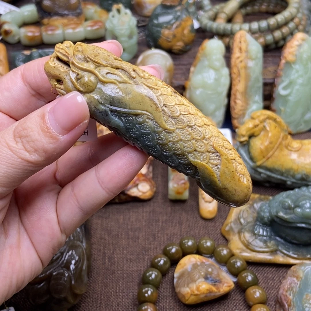 喧***铺岫岩河磨玉（透闪石质玉）未镶嵌珠宝奇石