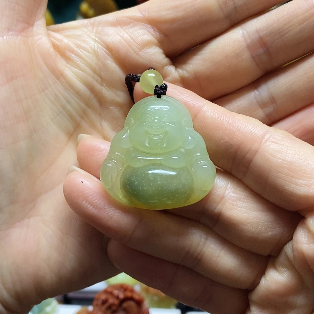 岫玉未镶嵌吊坠(赠链)