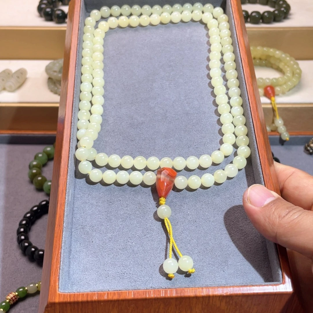 和田玉未镶嵌手串