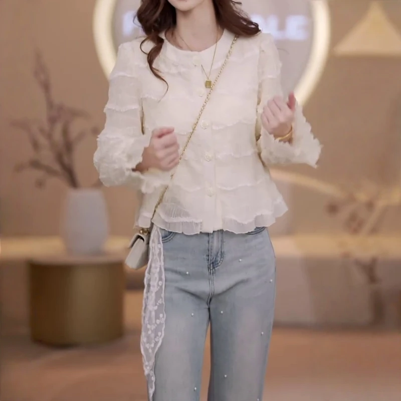 超好看褶皱设计感长袖衬衫女2025秋冬新款小香风休闲显瘦圆领上衣