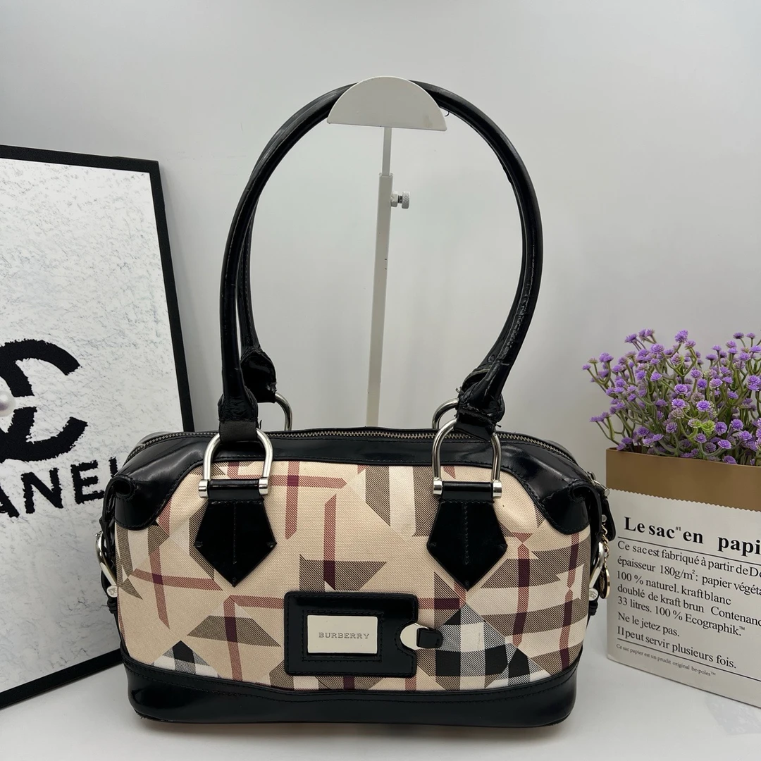 95新 BURBERRY/博柏利 8226/巴宝莉手提单肩枕头包