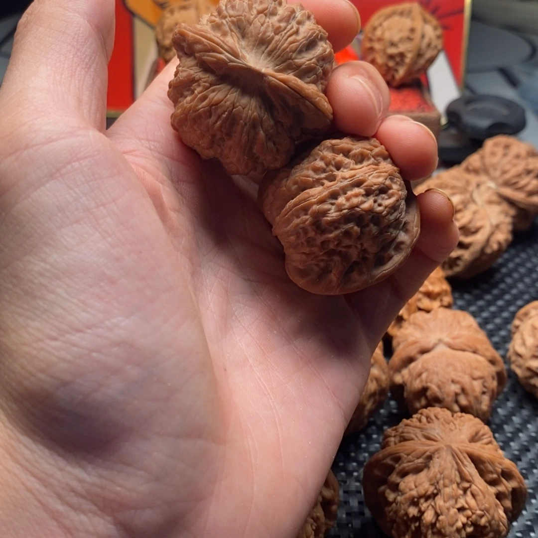 茫***裹文玩核桃精品对血麒麟