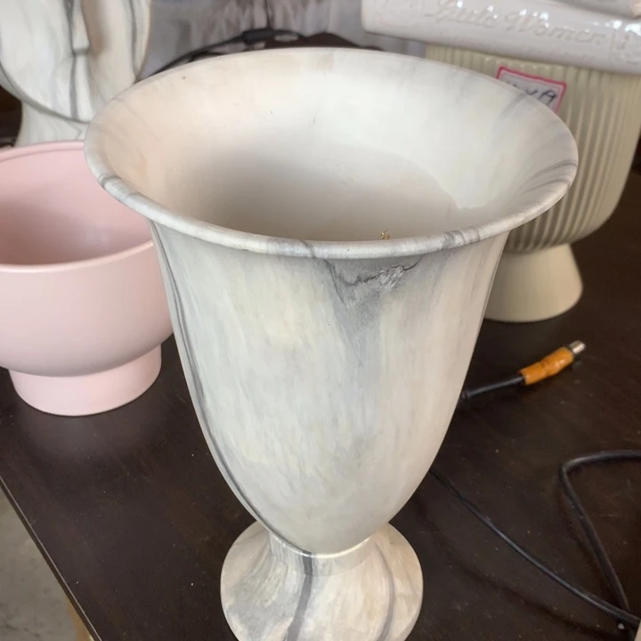 Y***o口17高25微瑕花盆