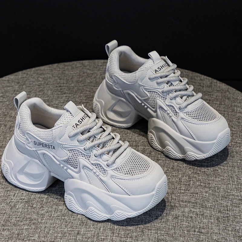 万达撤柜头层牛皮增高7cm老爹鞋女2025款百搭透气网面运动鞋时尚.