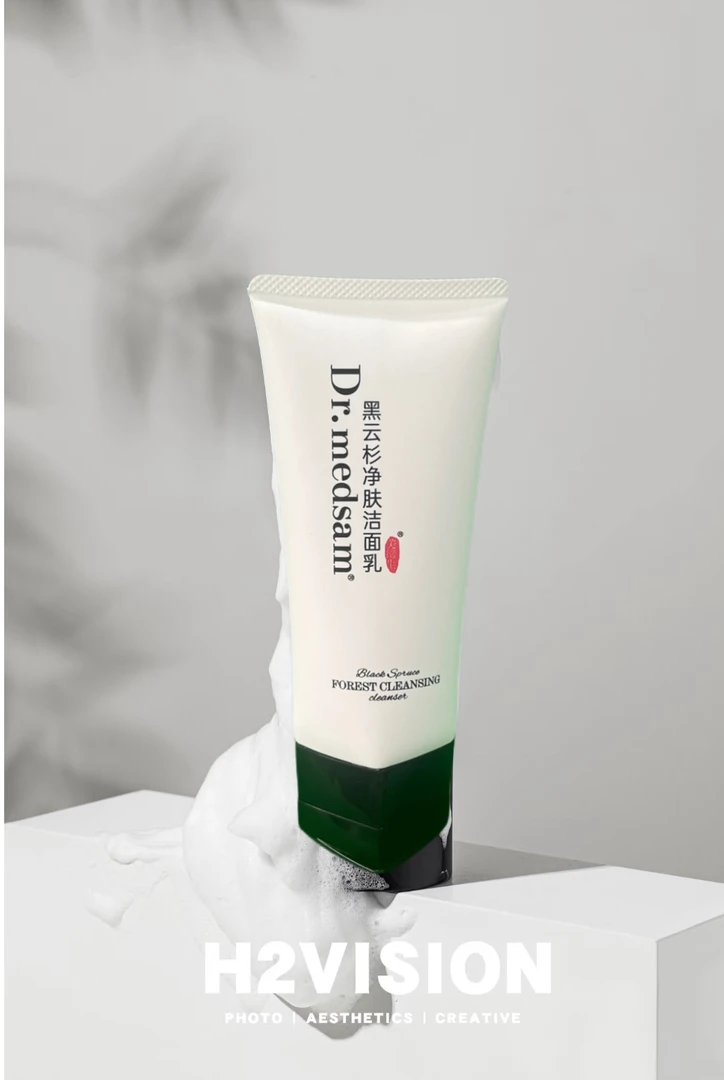黑云杉净肤洁面乳