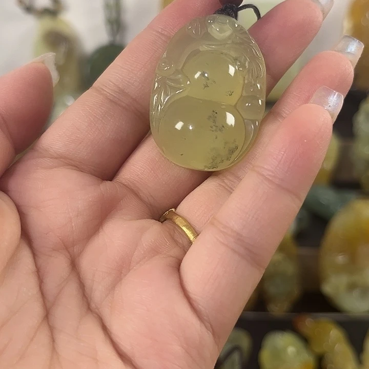 蛇纹石玉未镶嵌吊坠(赠链)