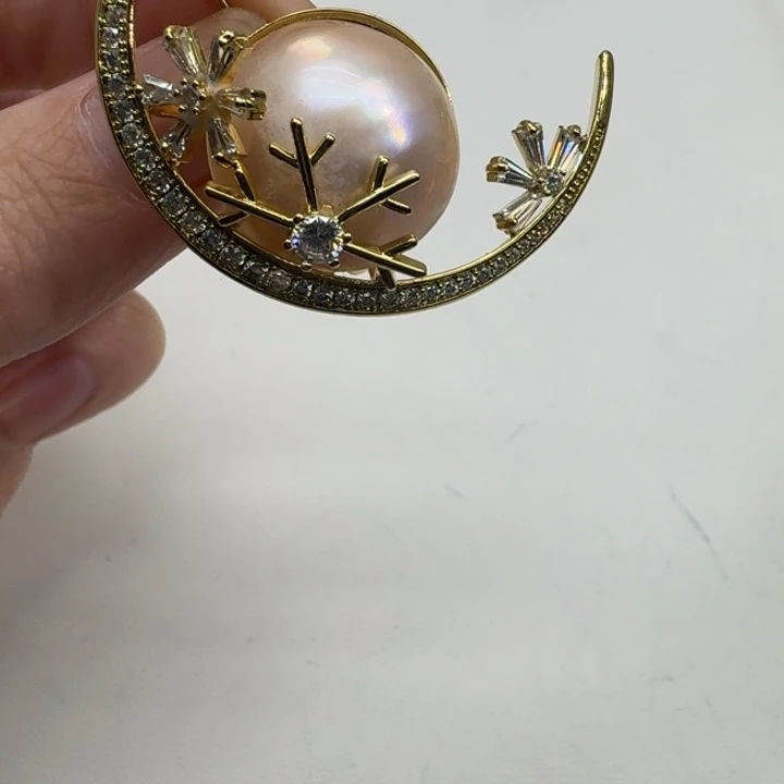 未镶嵌拼合珍珠（马贝珠）胸针