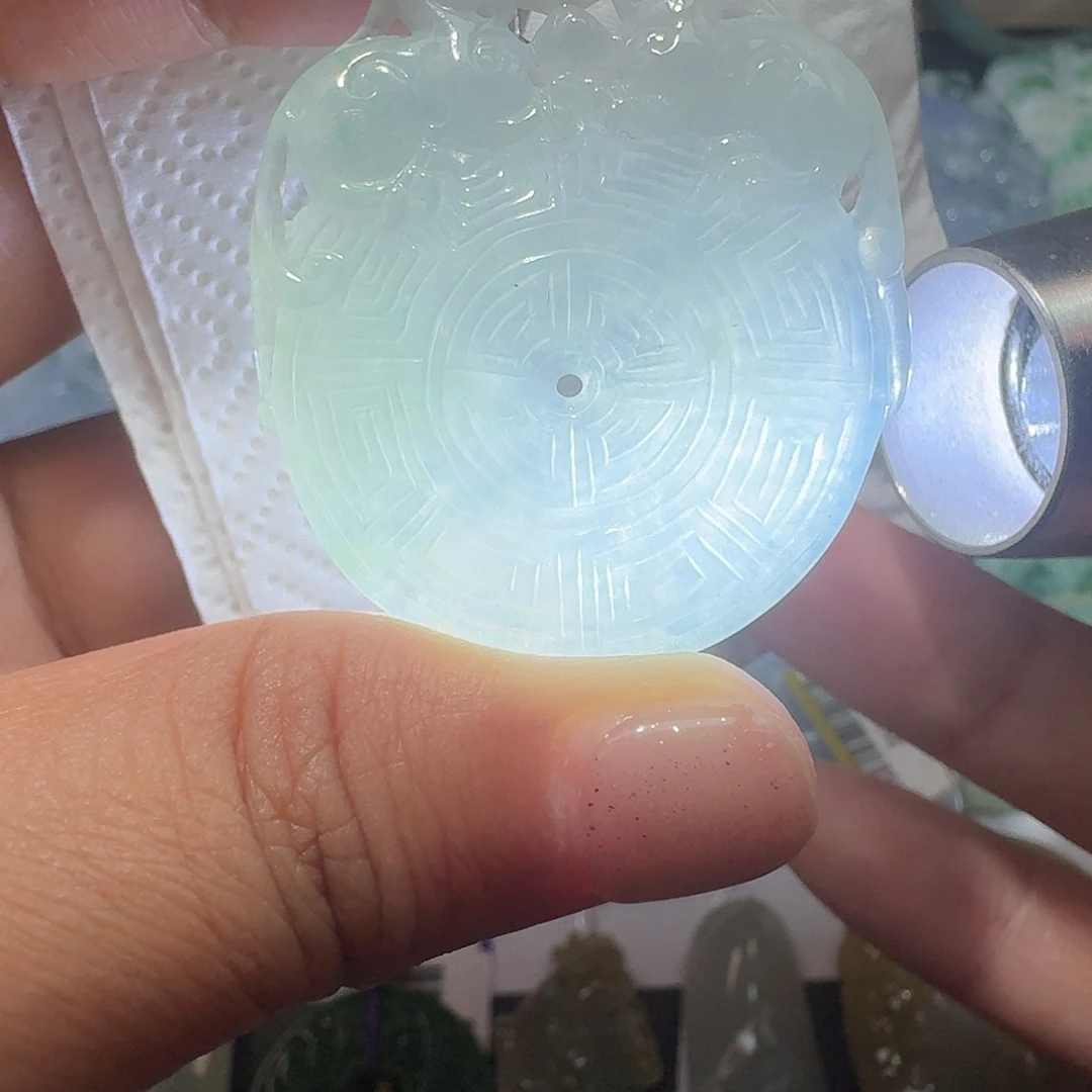 颈饰未镶嵌翡翠吊坠
