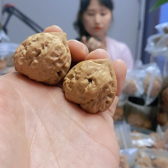 【闪购商品】把件文玩核桃34.5糖三角古蝉