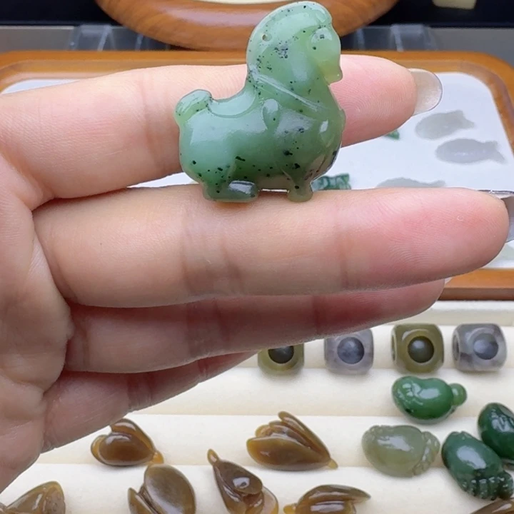 和田玉（糖玉）未镶嵌车挂