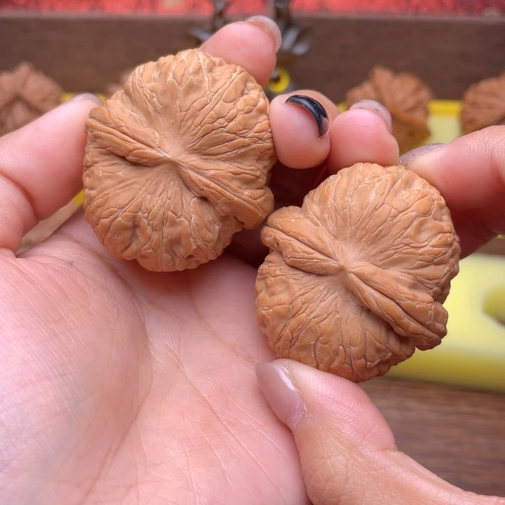 共***生桃核吊坠41全品元宝 695