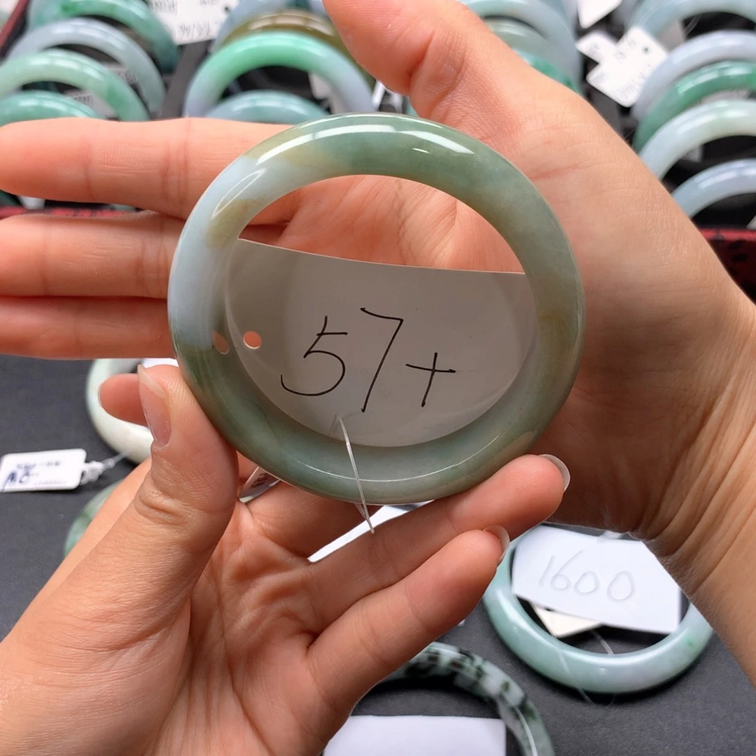 未镶嵌手镯翡翠手镯