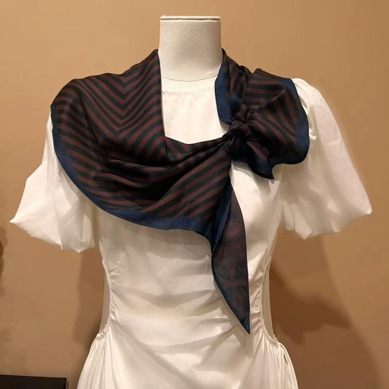【撞色条纹】丝毛140*26尺寸双面双色撞色条纹设计款斜角巾时尚高级