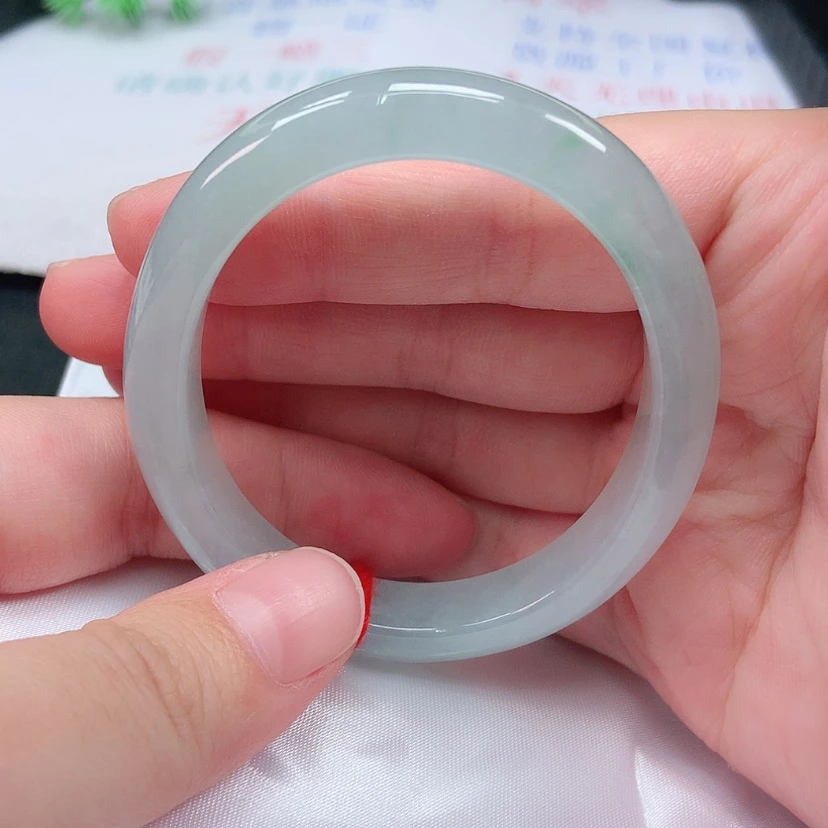 【闪购商品】未镶嵌手镯（贵妃镯）翡翠53贵妃50 51带