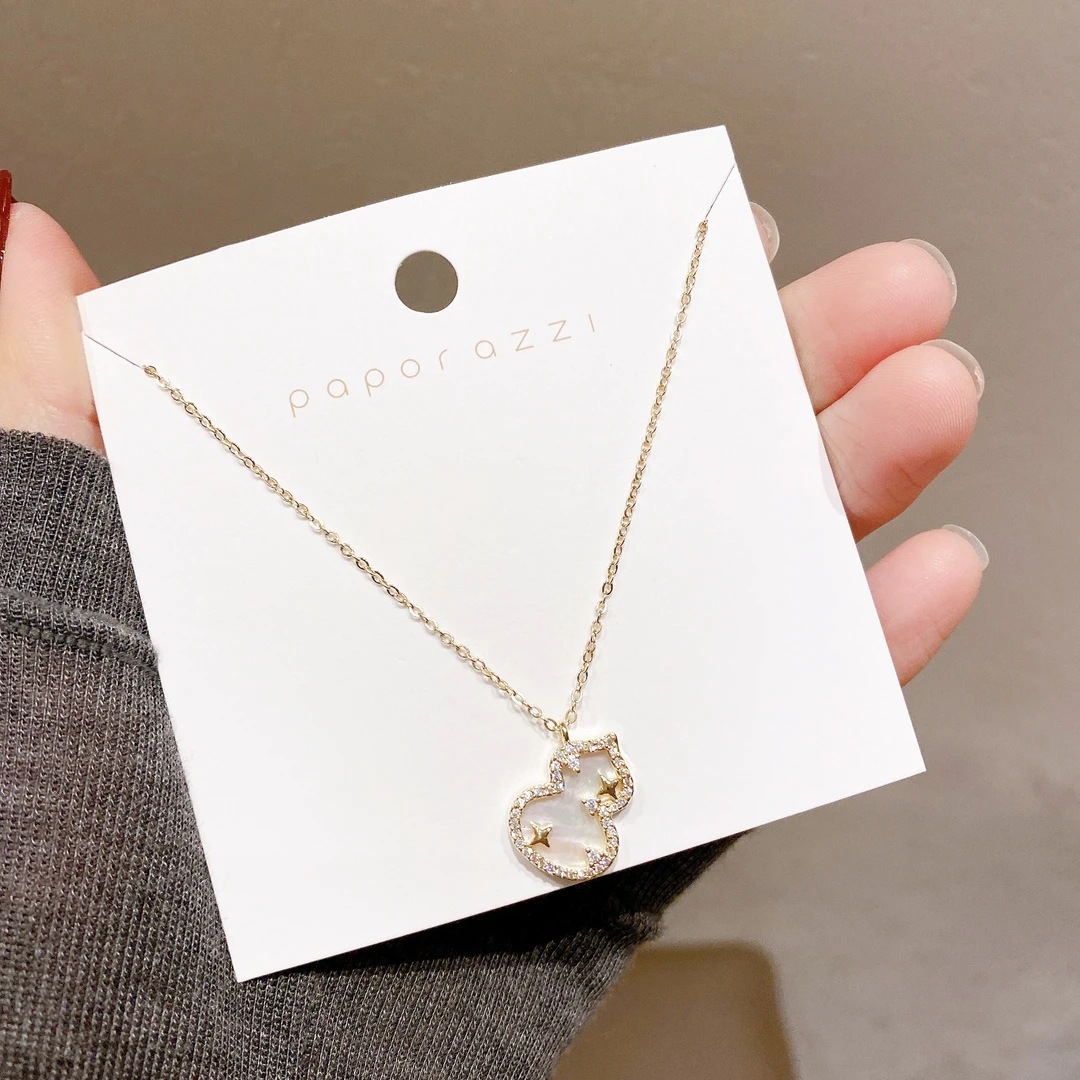 钛钢锆石吊坠 新款韩版镀真金微镶锆石仿贝母葫芦钛钢项链网红时