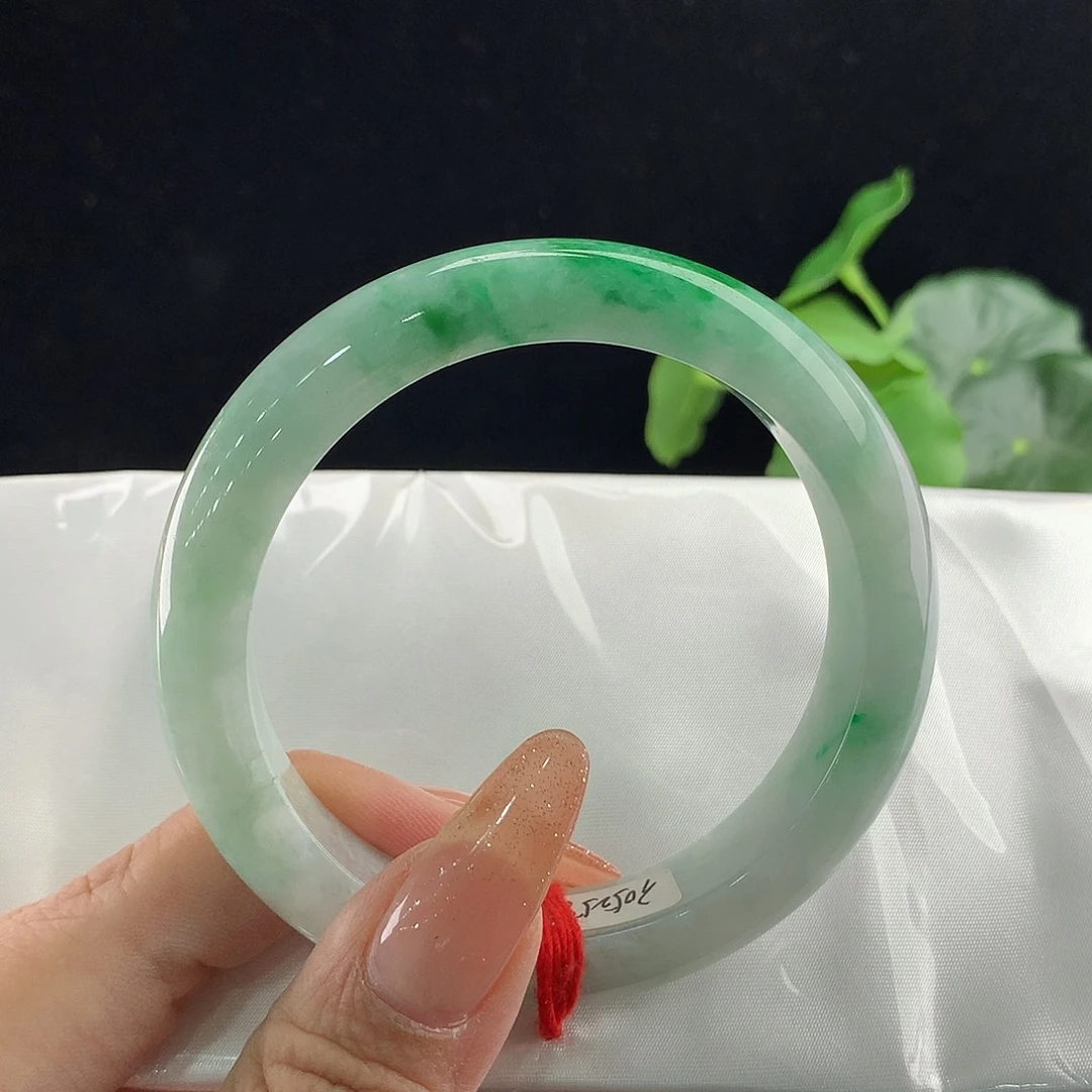 翡翠未镶嵌手镯正58