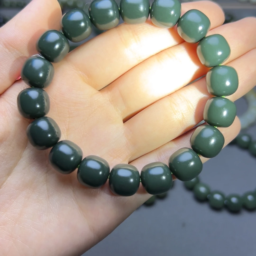 和田玉未镶嵌手链沙枣青