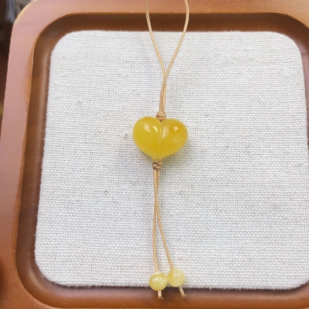 琥珀未镶嵌珠宝奇石屁桃手机挂