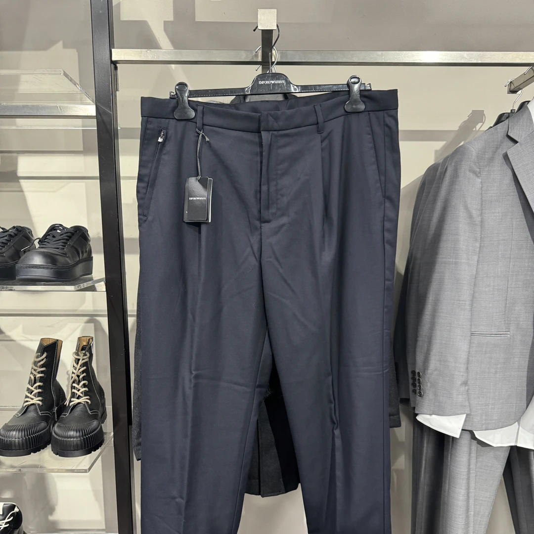 未使用 EMPORIO ARMANI/安普里奥·阿玛尼 男士休闲裤 不退换