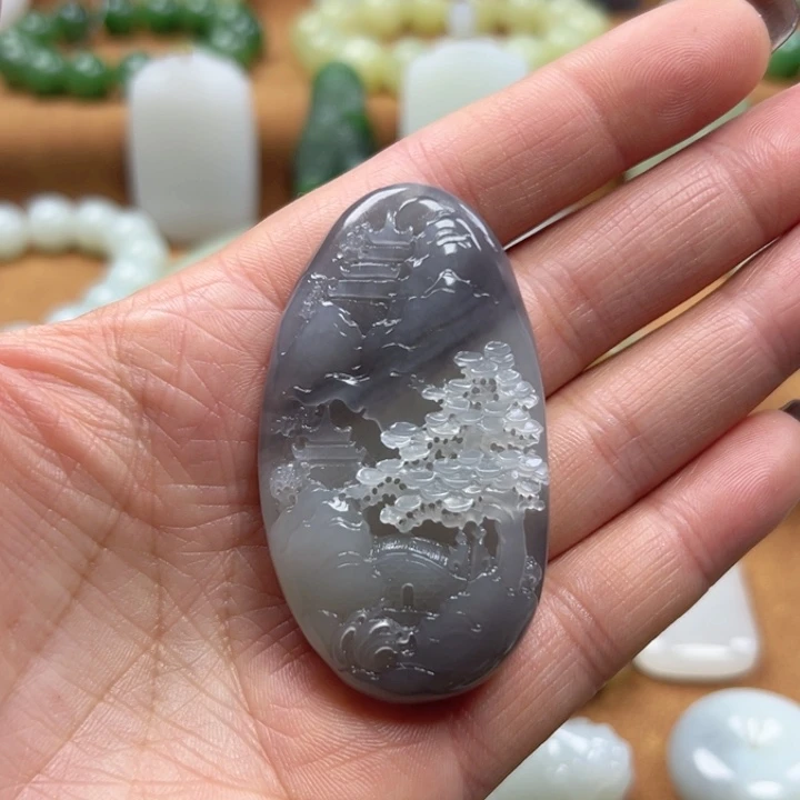 和田玉未镶嵌颈饰