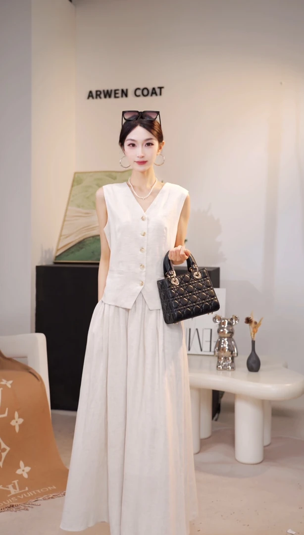 轻奢高级感裁剪 舒适亚麻马甲+高端半身裙套装