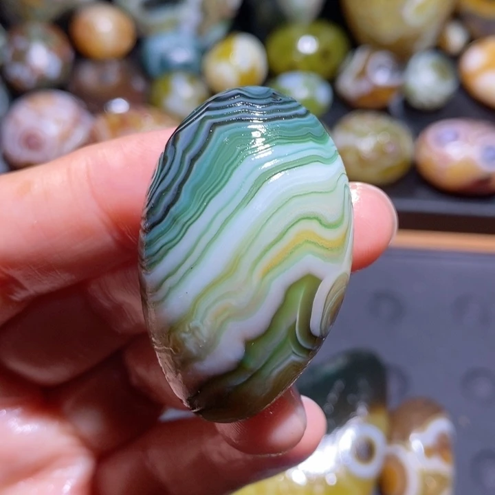 未镶嵌玛瑙/玉髓珠宝半成品144